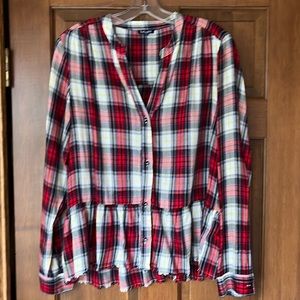 Splendid: Lightweight flannel top with cute ruffle bottom and raw edge